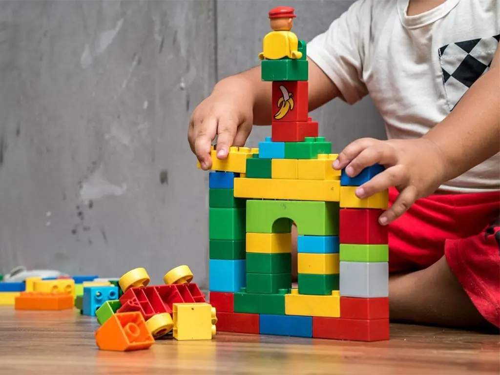 لگو مناسب سن کودک